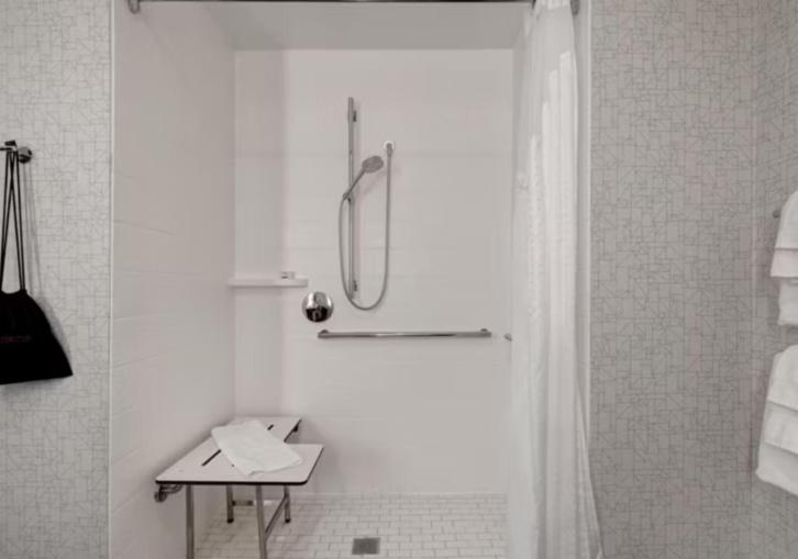 Holiday Inn Express & Suites - Detroit - Dearborn By Ihg Extérieur photo