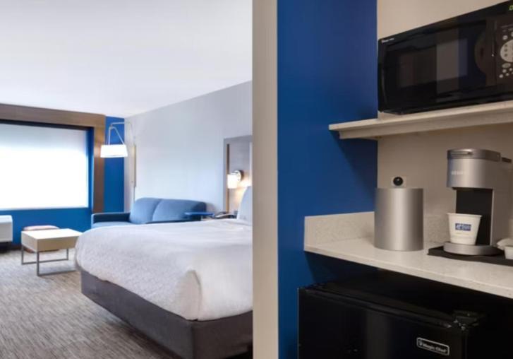 Holiday Inn Express & Suites - Detroit - Dearborn By Ihg Extérieur photo