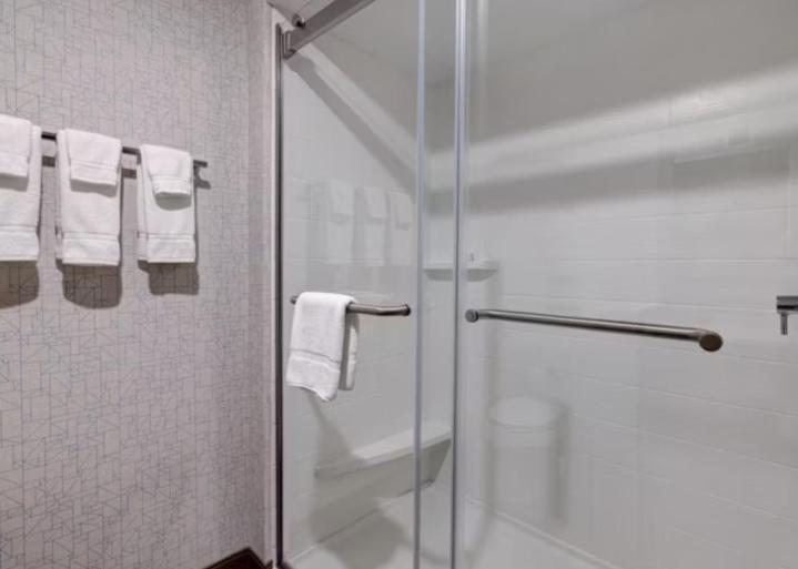 Holiday Inn Express & Suites - Detroit - Dearborn By Ihg Extérieur photo