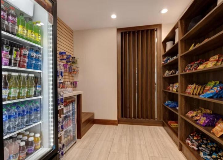Holiday Inn Express & Suites - Detroit - Dearborn By Ihg Extérieur photo