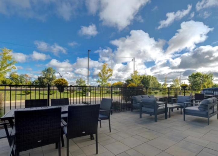 Holiday Inn Express & Suites - Detroit - Dearborn By Ihg Extérieur photo