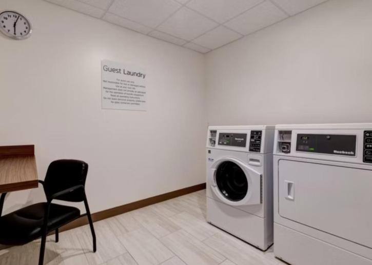 Holiday Inn Express & Suites - Detroit - Dearborn By Ihg Extérieur photo